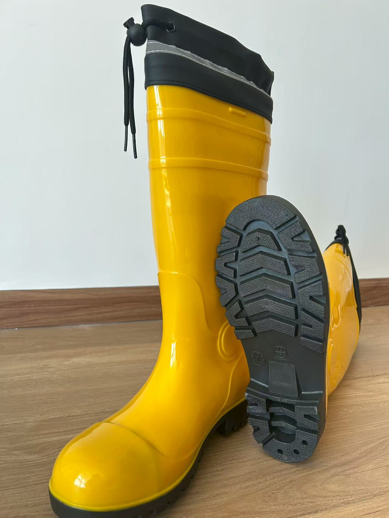 SS030YB-1 nuevas botas de lluvia de seguridad de dedo de acero brillante con forro de algodón